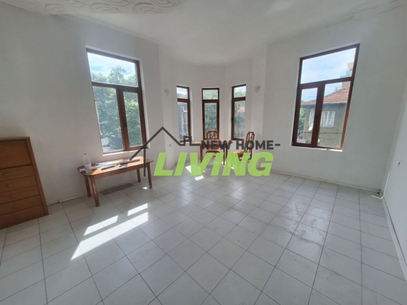 Етаж от къща в Пловдив, Център - 115 кв.м за 1522 €/кв.м - Снимка #1