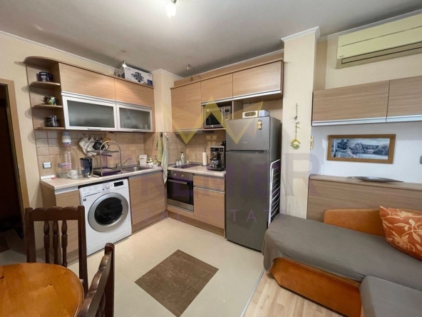 Дава се под наем Двустаен апартамент в Варна, Левски - 50 кв.м за 408 € - Снимка #1