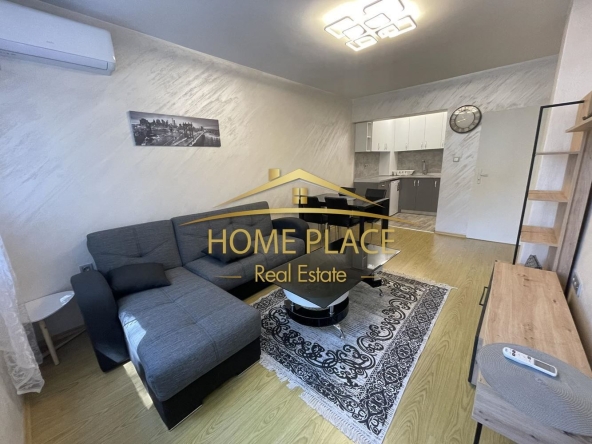 Дава се под наем Тристаен апартамент в Варна, Конфуто - 80 кв.м за 561 € - Снимка #1