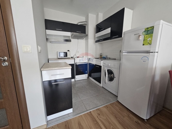 Дава се под наем Двустаен апартамент в Варна, Бриз - 57 кв.м за 459 € - Снимка #1