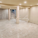 Дава се под наем Магазин в Шумен, Център - 80 кв.м за 765 € - Снимка #1