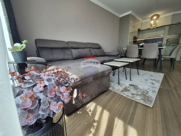 Дава се под наем Двустаен апартамент в Варна, Бриз - 74 кв.м за 1000 € - Снимка #1