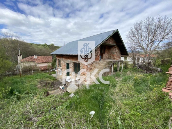 Къща в с. Габровдол, Област Перник - 192 кв.м за 339 €/кв.м - Снимка #1