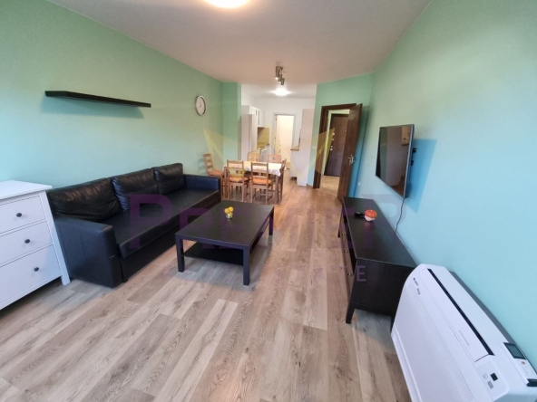 Дава се под наем Двустаен апартамент в Варна, Цветен квартал - 65 кв.м за 459 € - Снимка #1