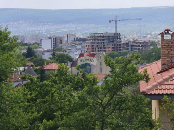 Парцел в Варна, Изгрев - 1217 кв.м за 56 €/кв.м - Снимка #1