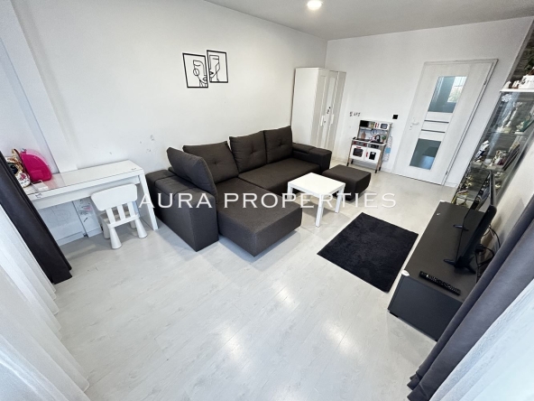 Двустаен апартамент в Разград, Орел - 78 кв.м за 1079 €/кв.м - Снимка #1