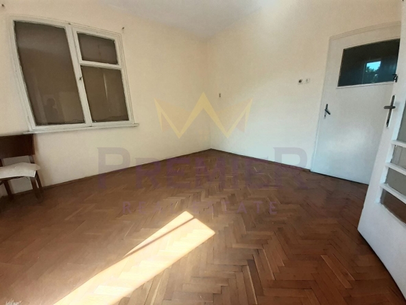 Етаж от къща в Провадия - 120 кв.м за 459 €/кв.м - Снимка #1