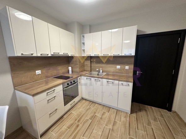 Дава се под наем Двустаен апартамент в Варна, Колхозен пазар - 65 кв.м за 510 € - Снимка #1