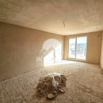 Тристаен апартамент в Варна, Погреби - 97 кв.м за 1918 €/кв.м - Снимка #1