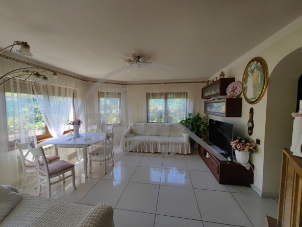 Къща в с. Кичево, Област Варна - 275 кв.м за 964 €/кв.м - Снимка #1