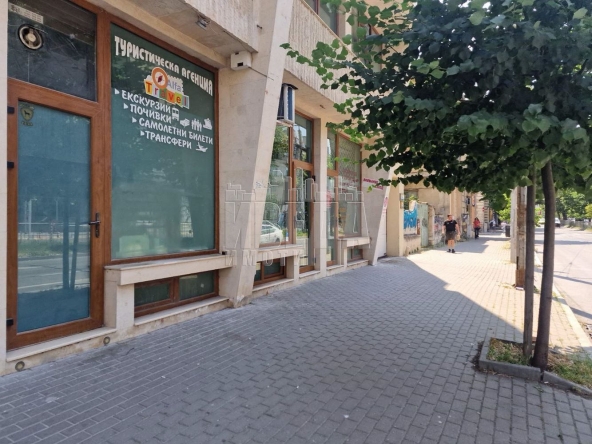Дава се под наем Магазин в Варна, Общината - 25 кв.м за 306 € - Снимка #1