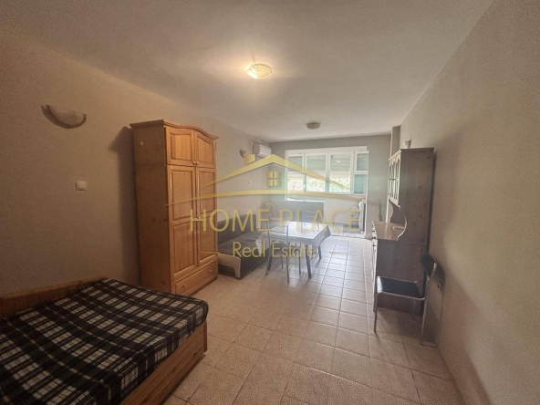 Дава се под наем Едностаен апартамент в Варна, Център - 40 кв.м за 331.5 € - Снимка #1