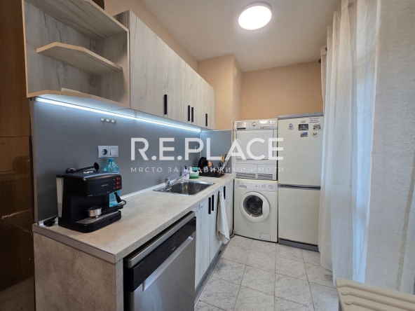 Дава се под наем Тристаен апартамент в Варна, Лятно кино Тракия - 75 кв.м за 511 € - Снимка #1