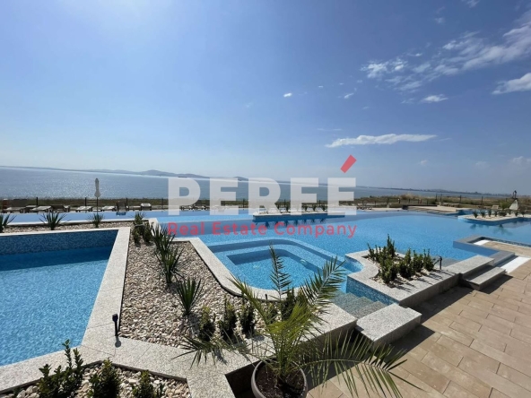 Двустаен апартамент в Поморие - 66 кв.м за 2800 €/кв.м - Снимка #1