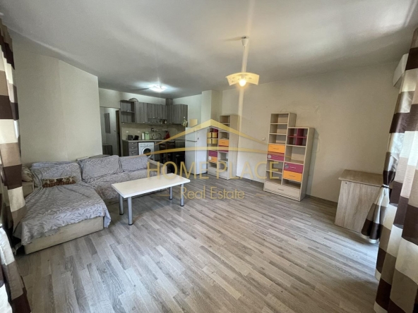 Дава се под наем Двустаен апартамент в Варна, Център - 72 кв.м за 408 € - Снимка #1