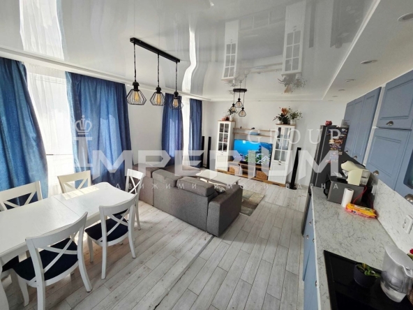 Дава се под наем Тристаен апартамент в Варна, Левски - 80 кв.м за 765 € - Снимка #1