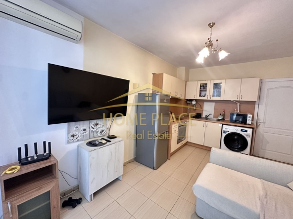 Дава се под наем Двустаен апартамент в Варна, Възраждане 1 - 60 кв.м за 382.5 € - Снимка #1