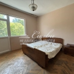 Дава се под наем Тристаен апартамент в Шумен, Център - 90 кв.м за 408 € - Снимка #1