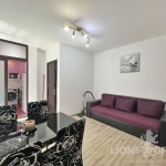 Дава се под наем Двустаен апартамент в Варна, Бизнес хотел - 47 кв.м за 500 € - Снимка #1