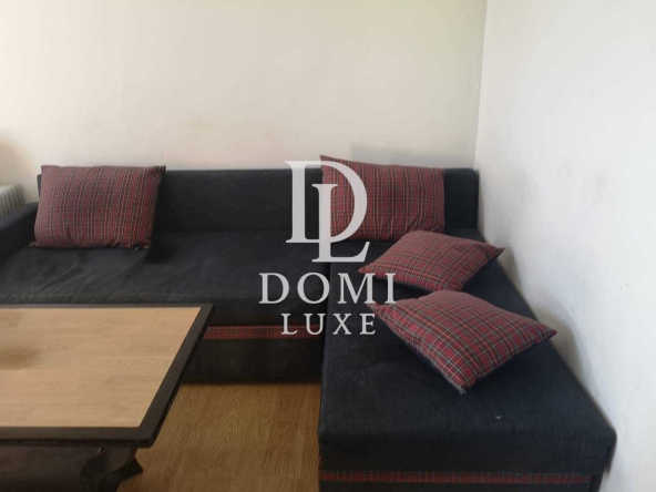 Четиристаен апартамент в Варна, Колхозен пазар - 80 кв.м за 1988 €/кв.м - Снимка #1