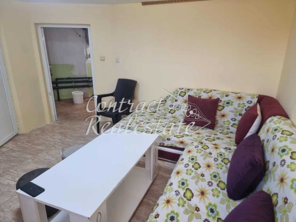 Дава се под наем Двустаен апартамент в Варна, Бриз - 45 кв.м за 255 € - Снимка #1