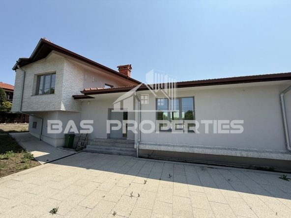 Къща в с. Гурмазово, Област София-област - 240 кв.м за 2375 €/кв.м - Снимка #1