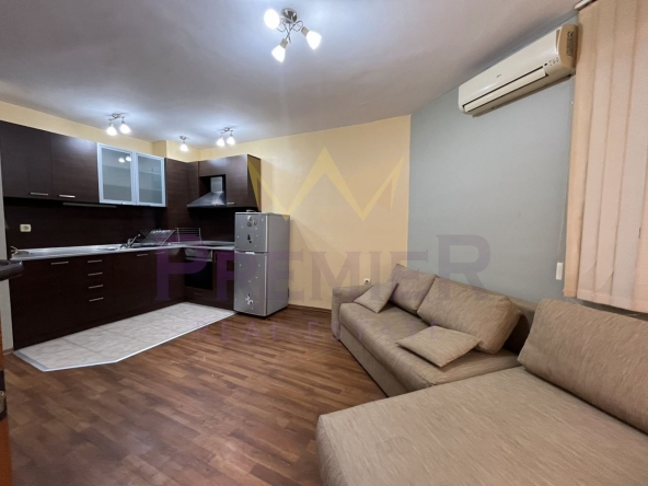 Дава се под наем Двустаен апартамент в Варна, м-т Пчелина - 50 кв.м за 459 € - Снимка #1