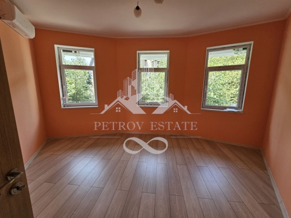 Четиристаен апартамент в Велинград - 200 кв.м за 440 €/кв.м - Снимка #1