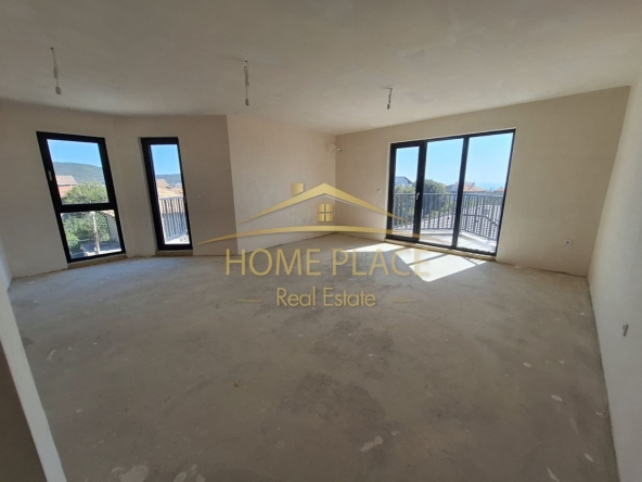 Тристаен апартамент в Варна, Виница - 125 кв.м за 1699 €/кв.м - Снимка #1