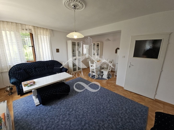 Тристаен апартамент в Велинград - 89 кв.м за 809 €/кв.м - Снимка #1