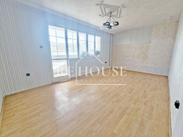 Тристаен апартамент в Варна, Левски - 95 кв.м за 1642 €/кв.м - Снимка #1