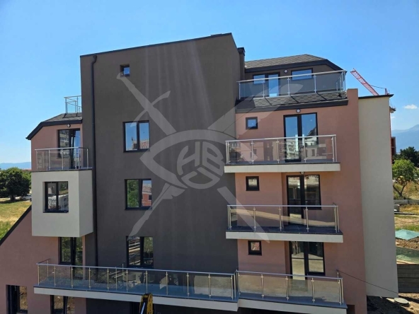 Тристаен апартамент в София, Левски В - 155 кв.м за 1252 €/кв.м - Снимка #1