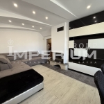 Дава се под наем Тристаен апартамент в Варна, Колхозен пазар - 62 кв.м за 510 € - Снимка #1