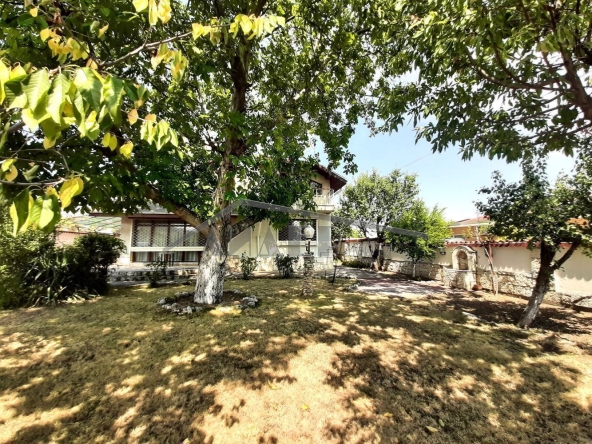 Къща в с. Белащица, Област Пловдив - 224 кв.м за 1295 €/кв.м - Снимка #1