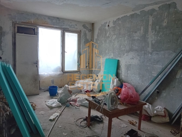 Тристаен апартамент в Варна, Автогара - 72 кв.м за 1216 €/кв.м - Снимка #1