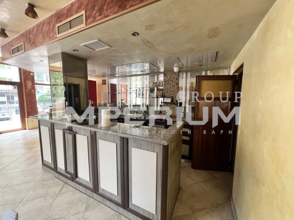 Дава се под наем Заведение в Варна, Младост 1 - 250 кв.м за 816 € - Снимка #1