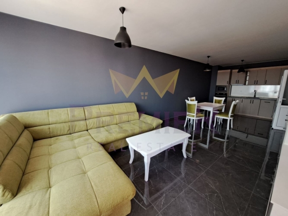 Дава се под наем Тристаен апартамент в Варна, Виница - 115 кв.м за 800 € - Снимка #1