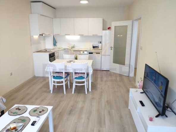 Дава се под наем Двустаен апартамент в Варна, Аспарухово - 71 кв.м за 950 € - Снимка #1