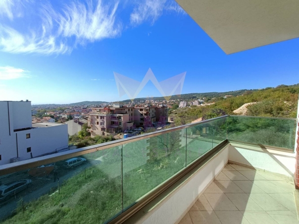 Двустаен апартамент в Варна, Виница - 74 кв.м за 1688 €/кв.м - Снимка #1
