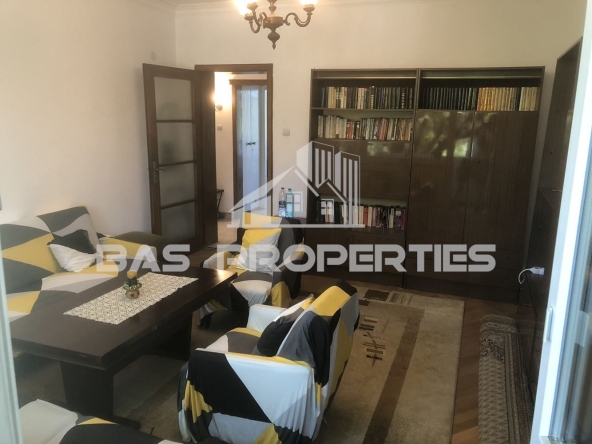 Дава се под наем Тристаен апартамент в София, Яворов - 100 кв.м за 650 € - Снимка #1