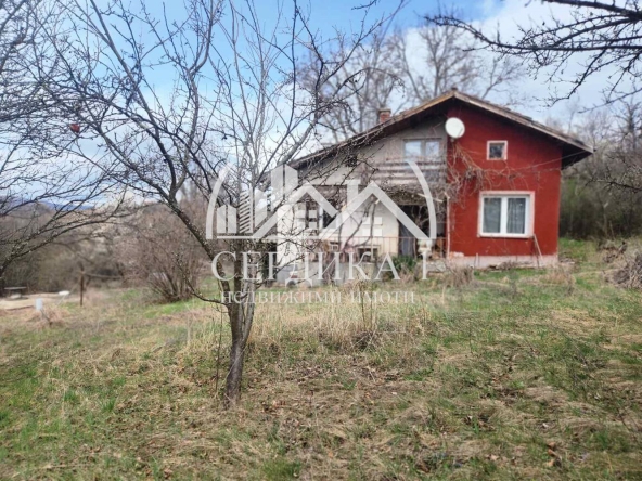 Къща в с. Егълница, Област Перник - 38 кв.м за 1114 €/кв.м - Снимка #1