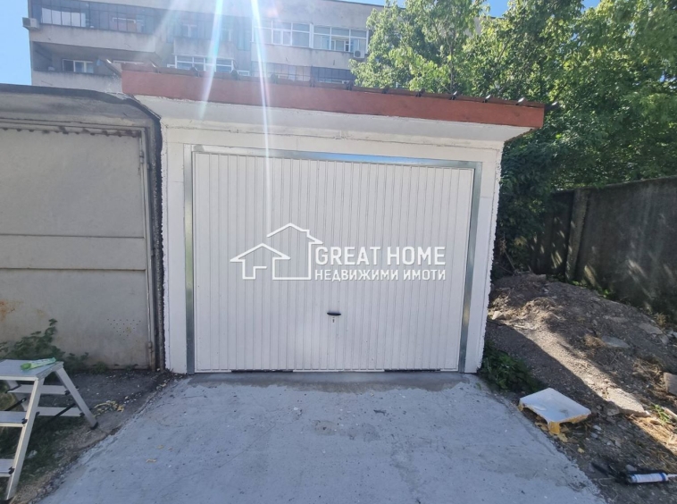 Гараж / Паркомясто в Търговище, Вароша - 18 кв.м за 1049 €/кв.м - Снимка #1