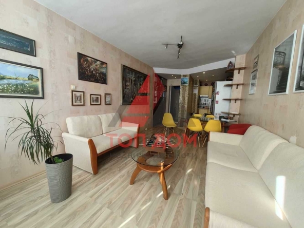 Дава се под наем Тристаен апартамент в Варна, Център - 80 кв.м за 550 € - Снимка #1