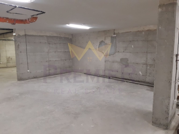 Дава се под наем Гараж / Паркомясто в Варна, Левски - 32 кв.м за 102 € - Снимка #1