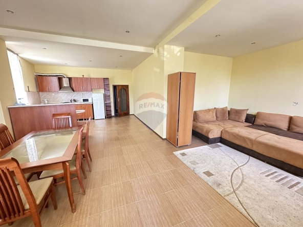 Дава се под наем Двустаен апартамент в Варна, Бриз - 95 кв.м за 331.5 € - Снимка #1