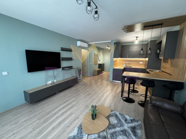 Дава се под наем Двустаен апартамент в Варна, Чайка - 65 кв.м за 800 € - Снимка #1