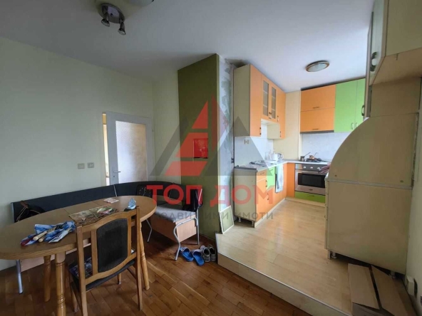 Тристаен апартамент в Варна, Нептун - 92 кв.м за 1979 €/кв.м - Снимка #1