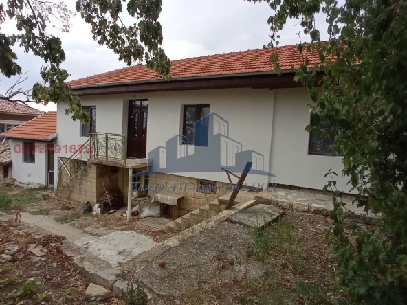 Къща в с. Кюлевча, Област Шумен - 140 кв.м за 1312 €/кв.м - Снимка #1