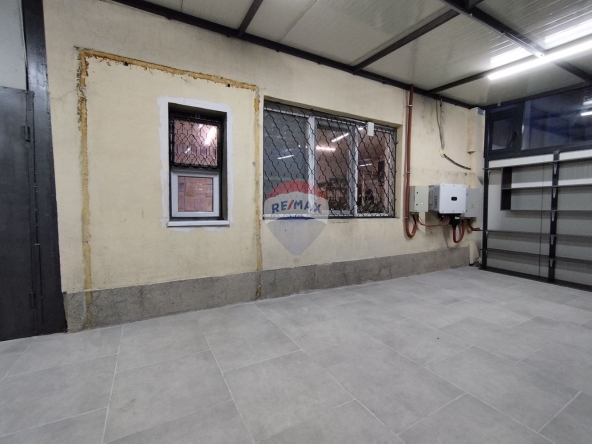 Дава се под наем Промишлена сграда в Варна, Западна промишлена зона - 1000 кв.м за 2500 € - Снимка #1