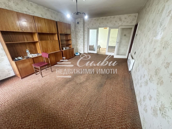Четиристаен апартамент в Търговище, Център - 110 кв.м за 1113 €/кв.м - Снимка #1